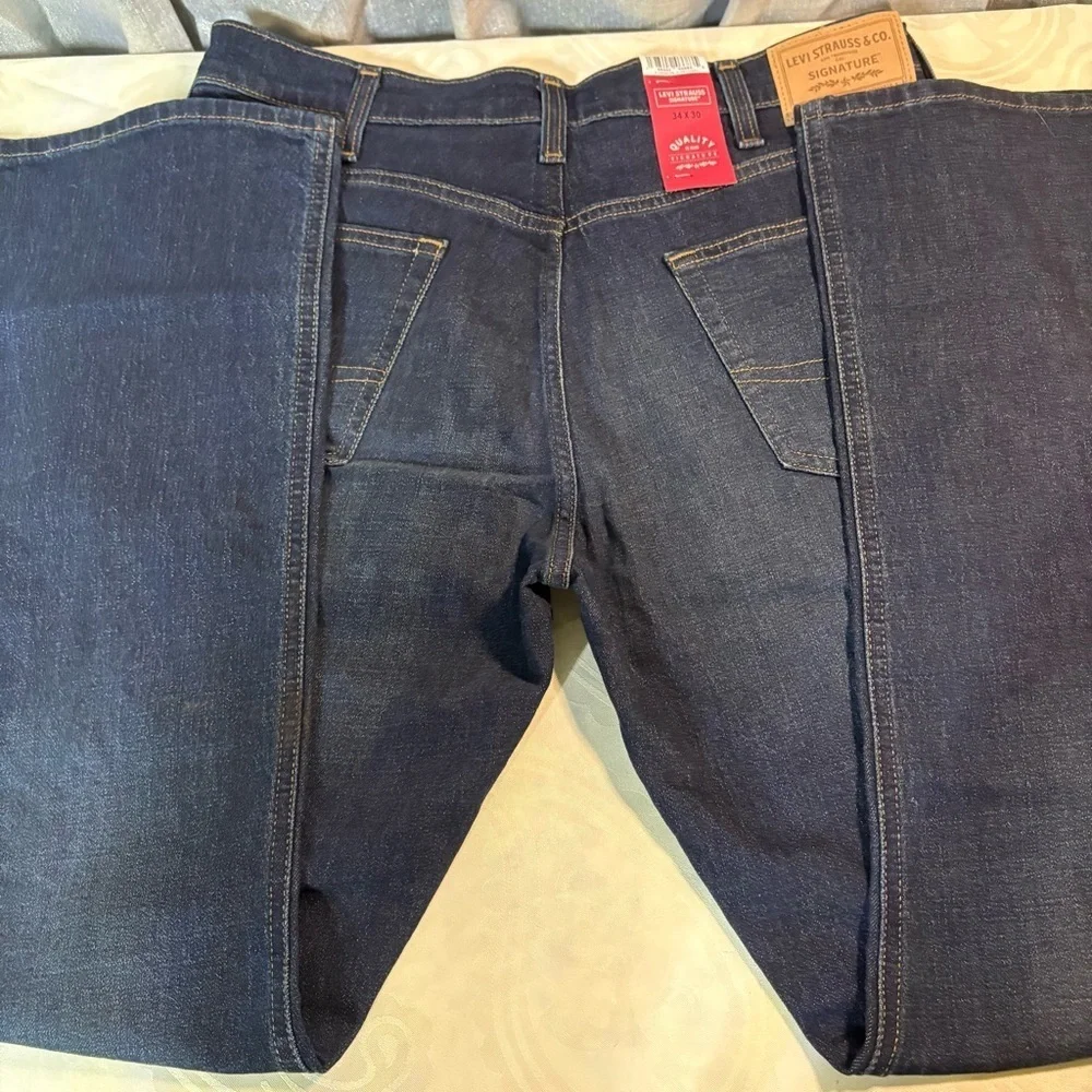 NWT- Levi's Men's Dark Indigo Bootcut Jeans